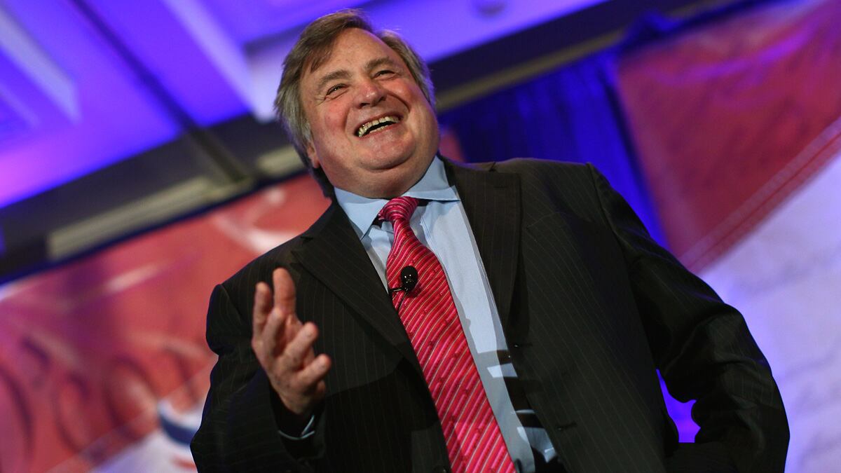 articles/2012/11/14/partisan-journalists-are-following-the-money-all-too-literally/partisan-hacks-dick-morris-avlon_x0swrk