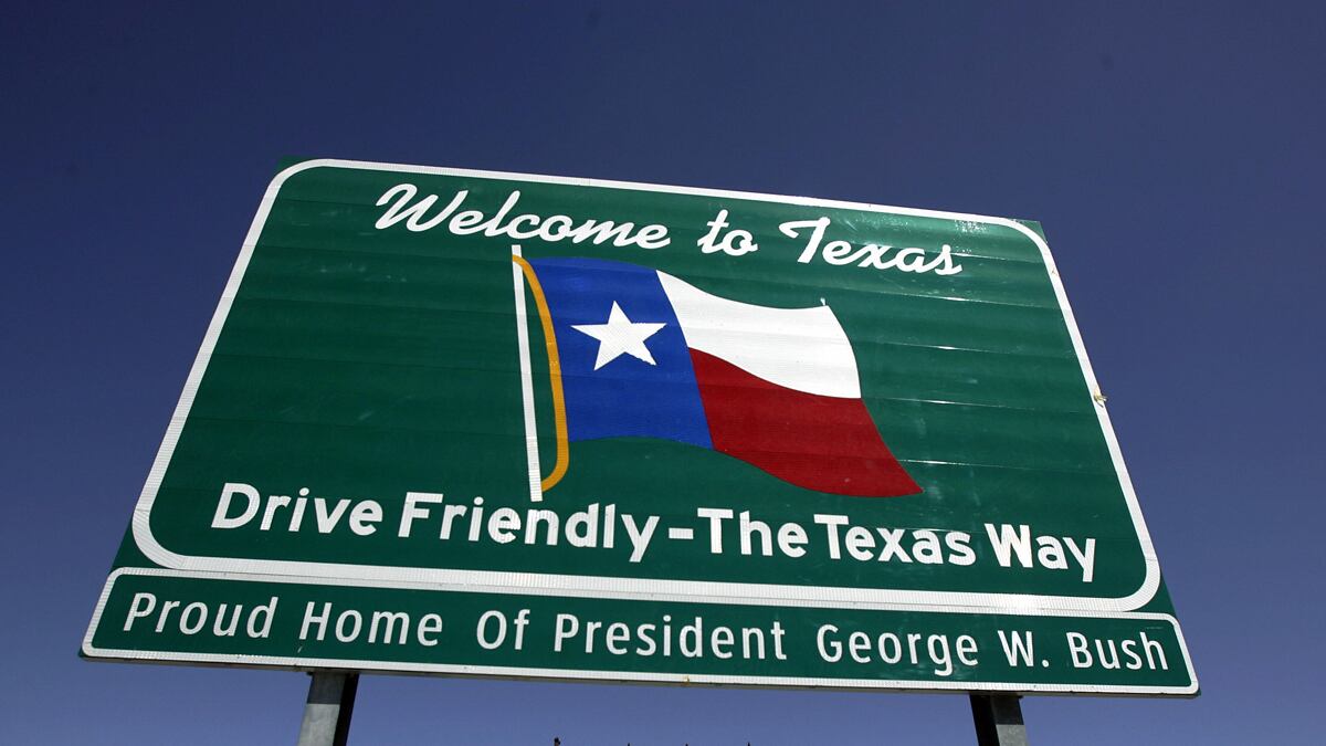 articles/2011/08/27/census-data-shows-people-are-moving-from-blue-to-red-states/political-migration-medved_ujittr