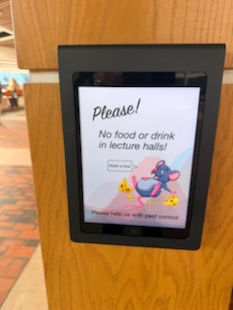 Warning against food and drink in the lecture hall
