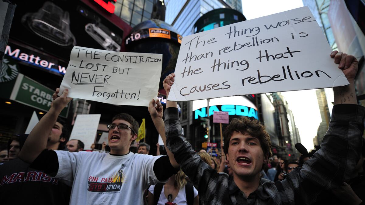 cheats/2011/10/18/new-yorkers-support-occupy-wall-st/occupy-wall-street-raises-300k-cs_to5zwk