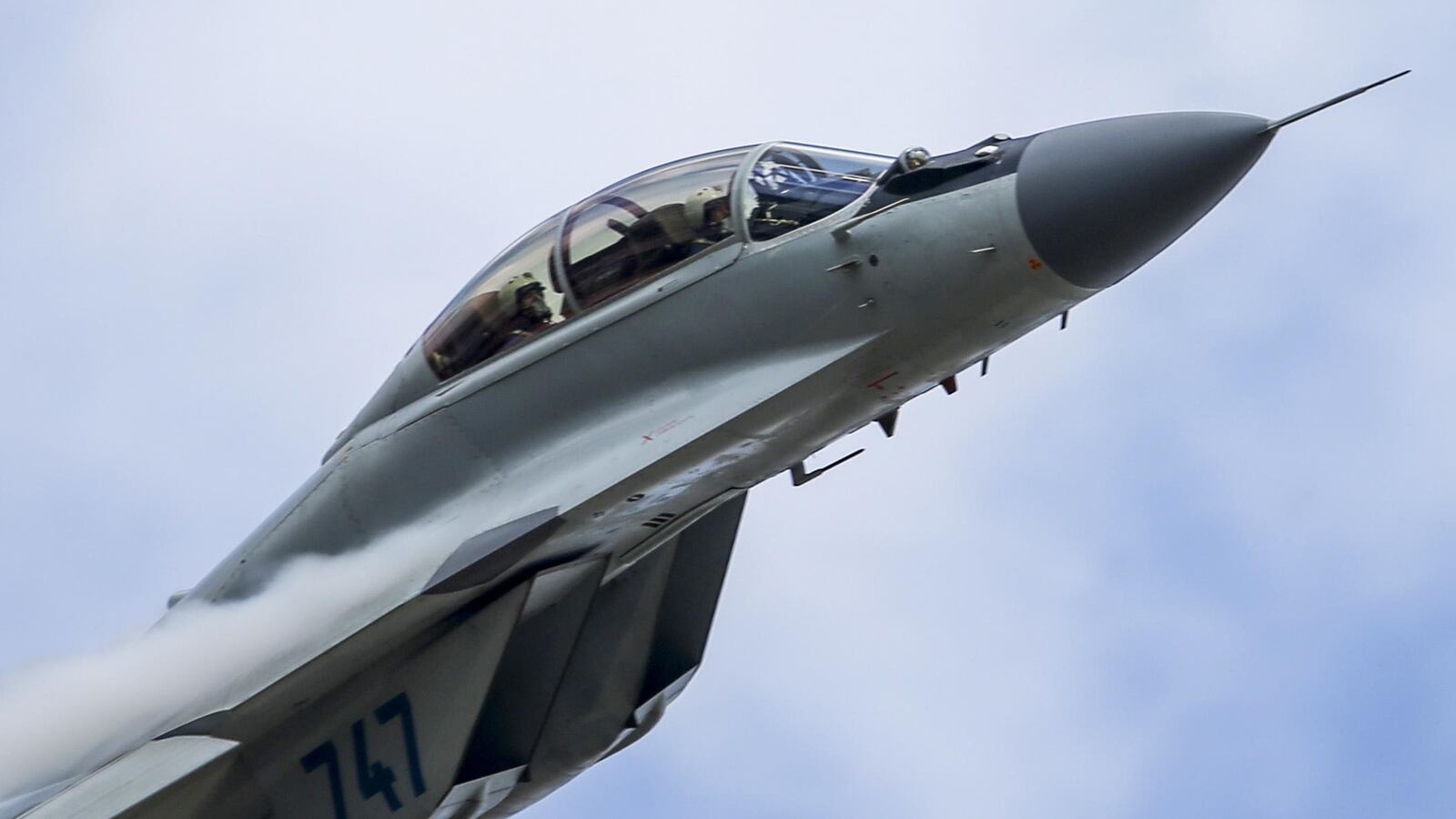 articles/2016/06/07/putin-s-new-stealth-jet-is-on-a-mission-to-prove-russia-can-still-fight/160606-axe-jet-tease_ug7s7g