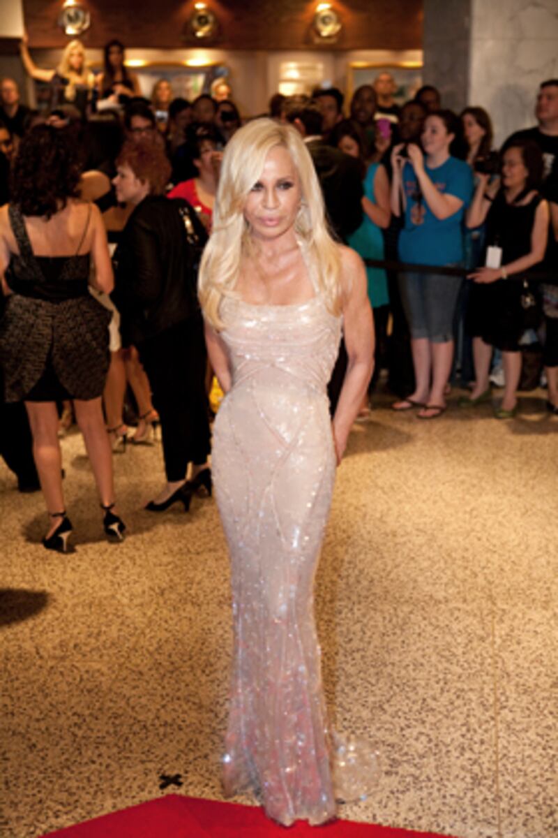 galleries/2009/05/10/white-house-correspondents-dinner/correspondents-dinner---donatella_m012ua