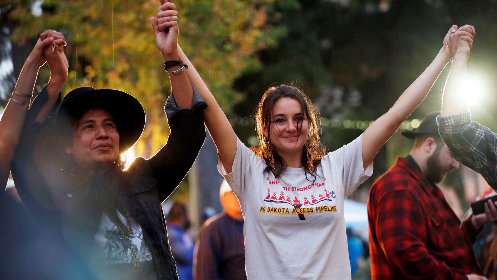 articles/2016/10/31/the-stars-atoning-for-hollywood-s-sins-against-native-americans/161031-zimmerman-celebs-pipeline-tease_n3c7ie