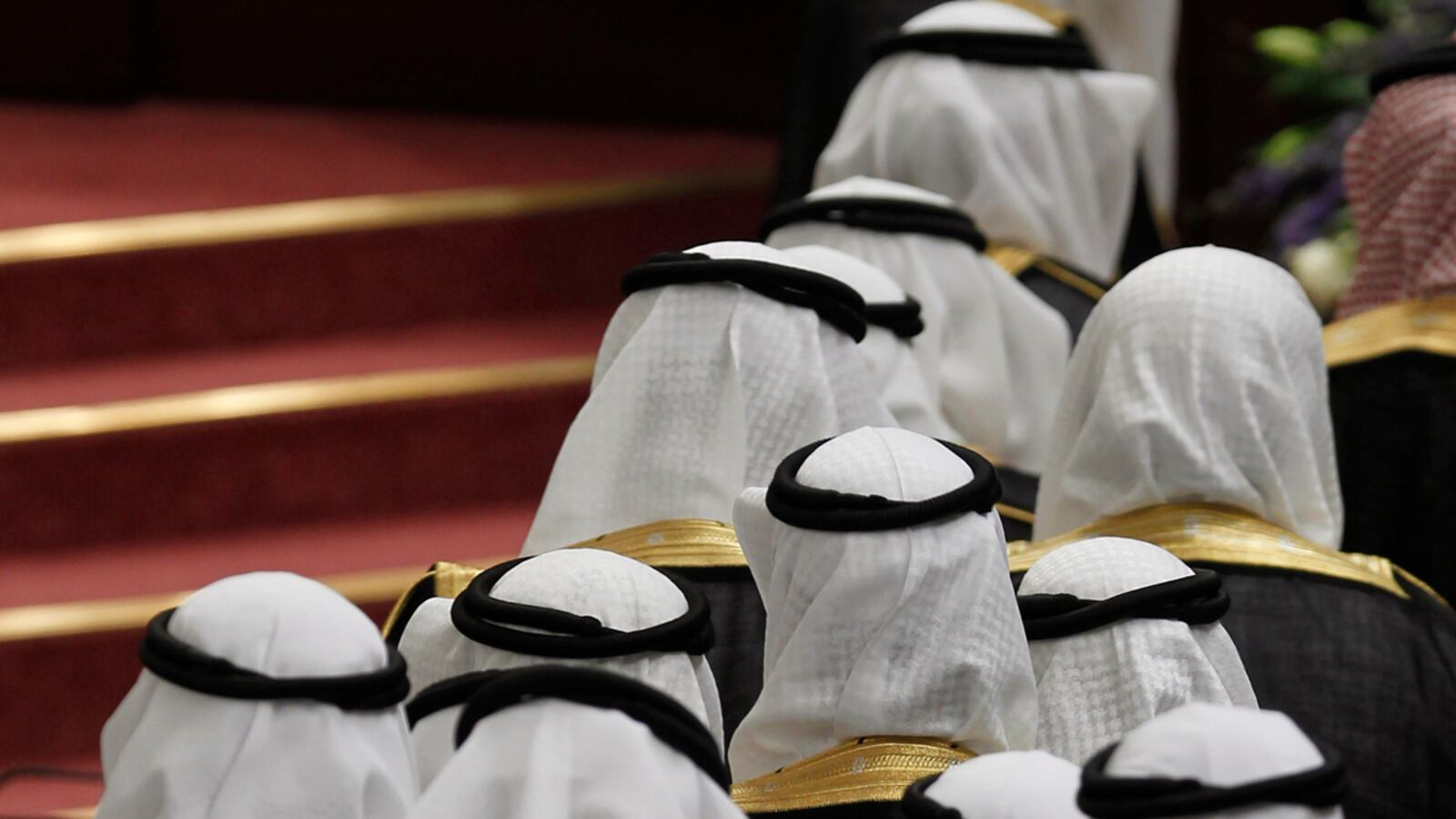 cheats/2016/11/02/report-saudi-prince-flogged-in-prison/161102-saudi-prince-flogged-cheat_naf9ep