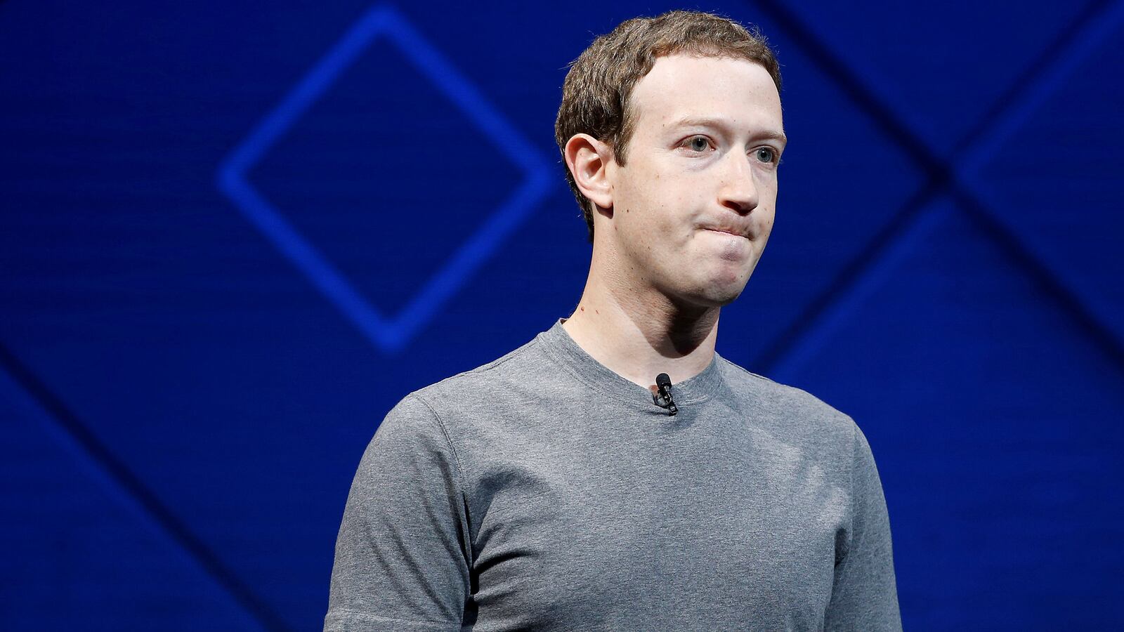 180404-poulsen-zuckerberg-cambridge-analytica-hero_jjvlwg