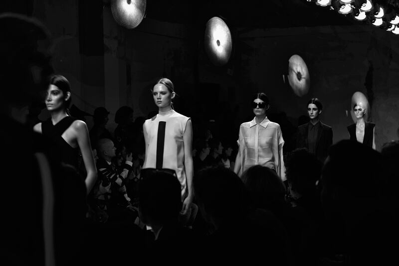 articles/2013/09/25/paris-fashion-week-photo-of-the-day-damir-doma/130925-fashion-photo-tease_godzqo