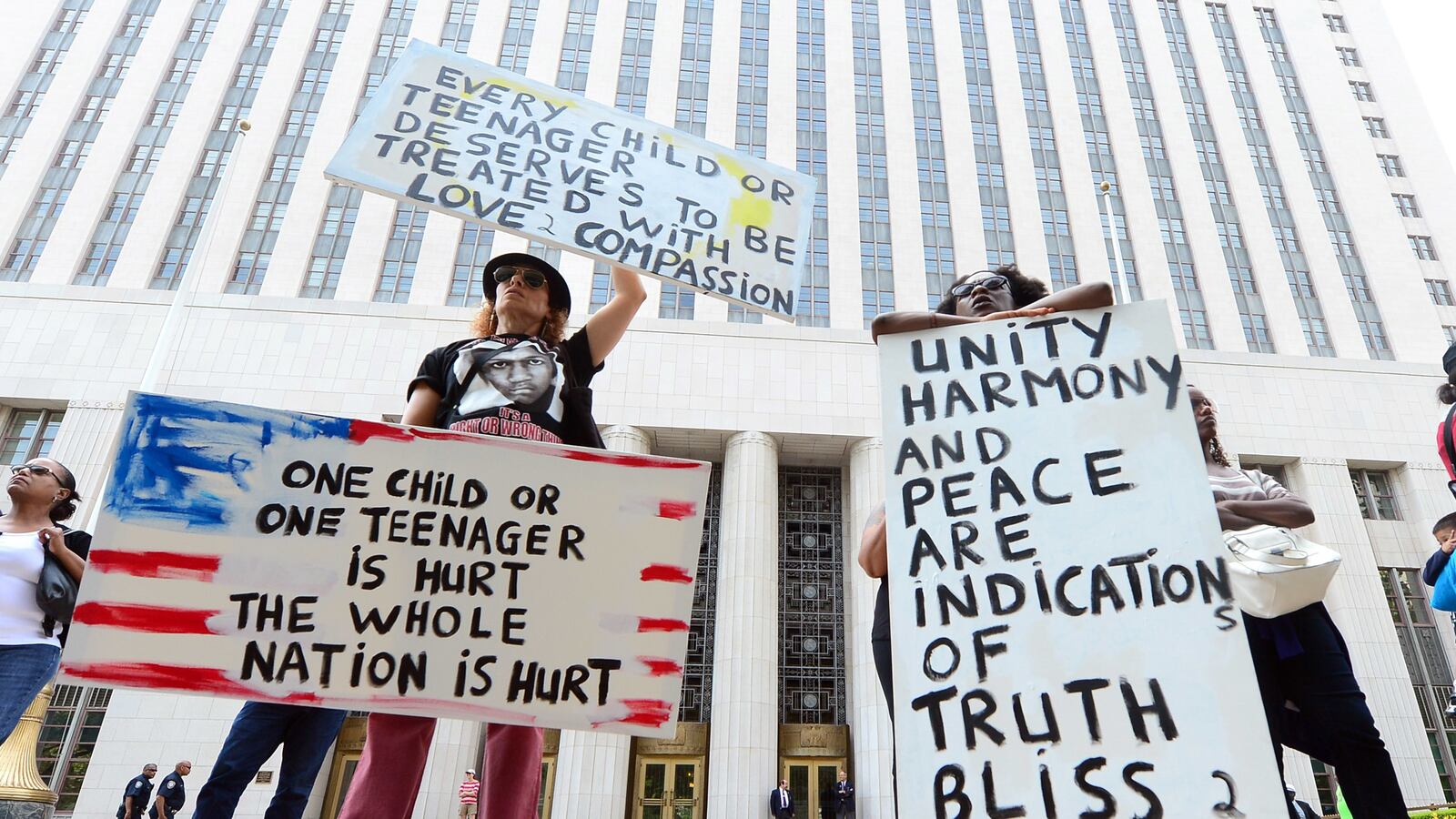 articles/2013/07/21/obama-s-trayvon-martin-briefing-shows-view-on-race-in-america-is-changing/130721-trayvon-obama-america-louis-tease_re6ohl