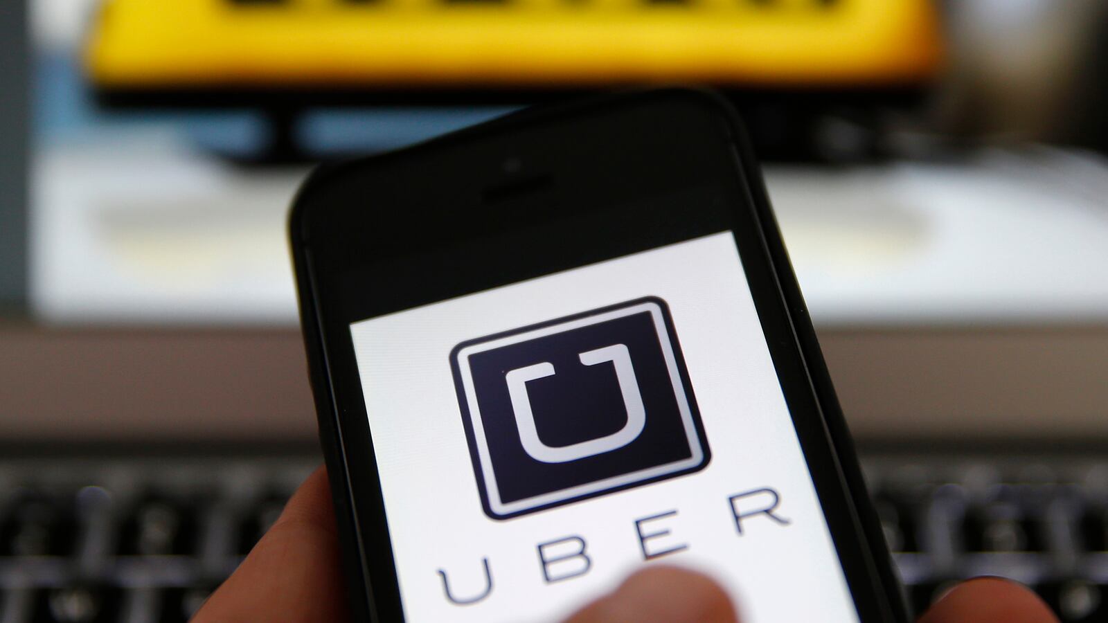 cheats/2015/01/22/uber-our-drivers-make-double-taxis/150122-uber-data-cheat_bbbshg