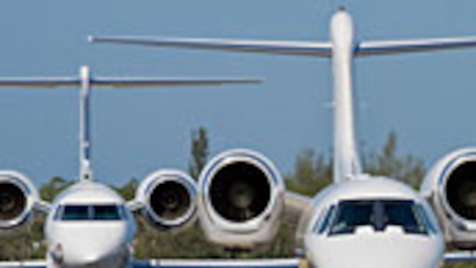 articles/2009/08/11/memo-to-congress-buy-more-jets/mcdonald-congress-jets_42857_okoinc