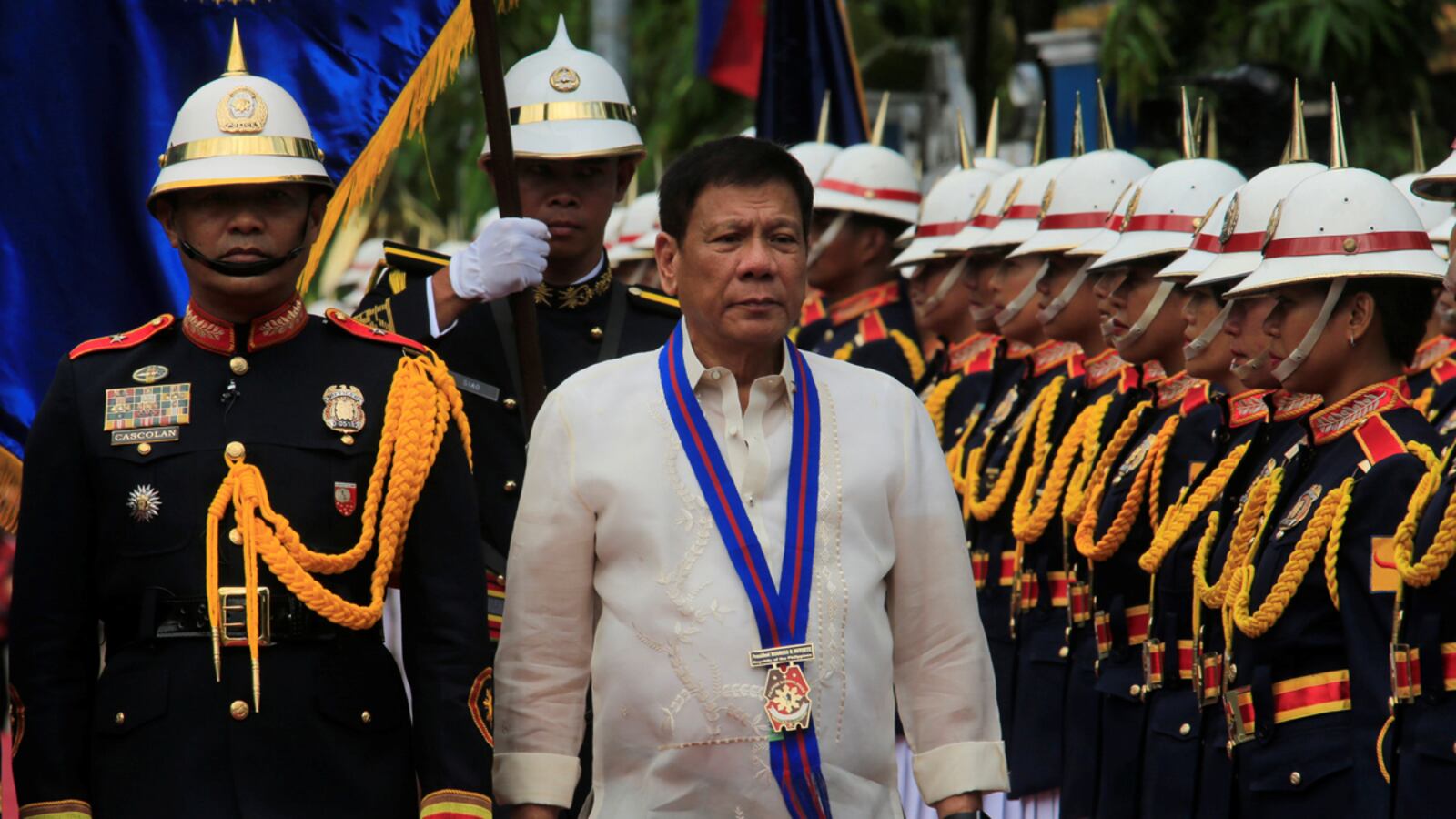 cheats/2016/07/05/filipino-cops-kill-30-dealers/160705-duterte-cheat_ya6xtd