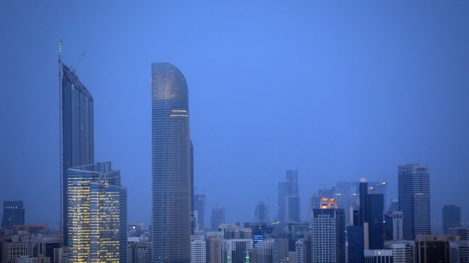 articles/2013/03/14/as-nyu-s-president-faces-a-no-confidence-vote-lessons-from-overseas/130314-williams-nyu-abu-dhabi-tease-embed_ejyil7