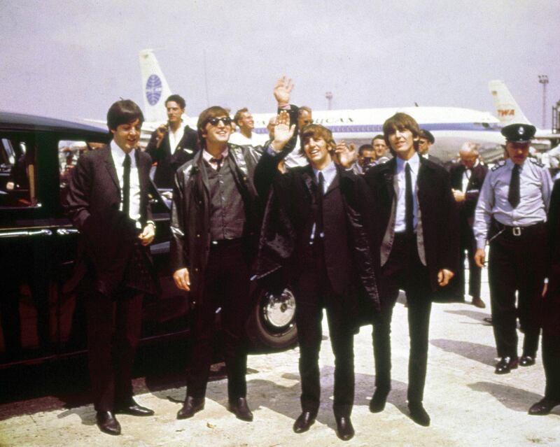 galleries/2013/08/10/classic-jet-set-jackie-o-liz-tayor-more-stars-in-the-air-photos/classic-jet-set-beatles_gj8tat