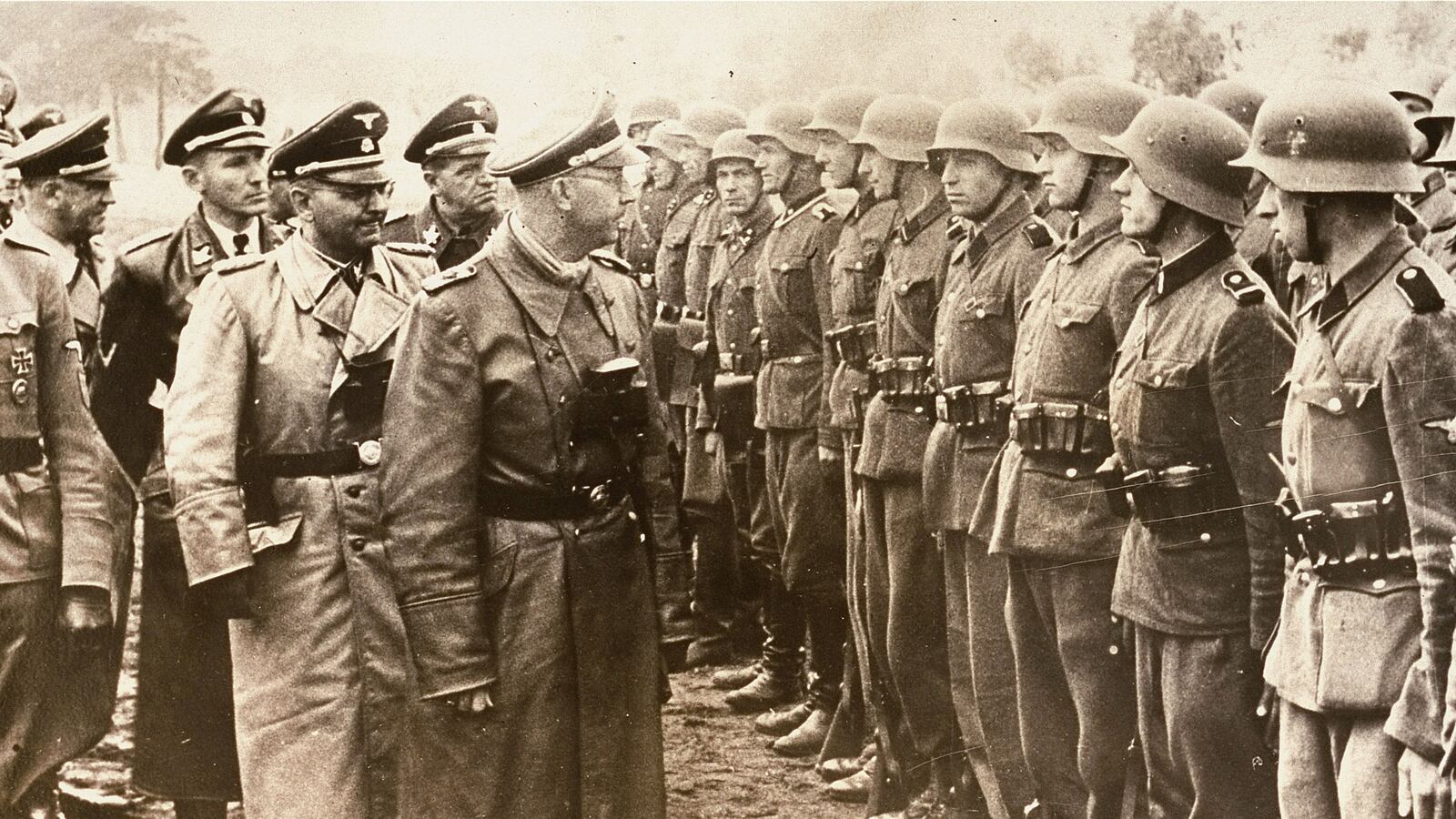 cheats/2013/06/14/nazi-commander-living-in-mn/130614-Nazi-cheat_zidkzc