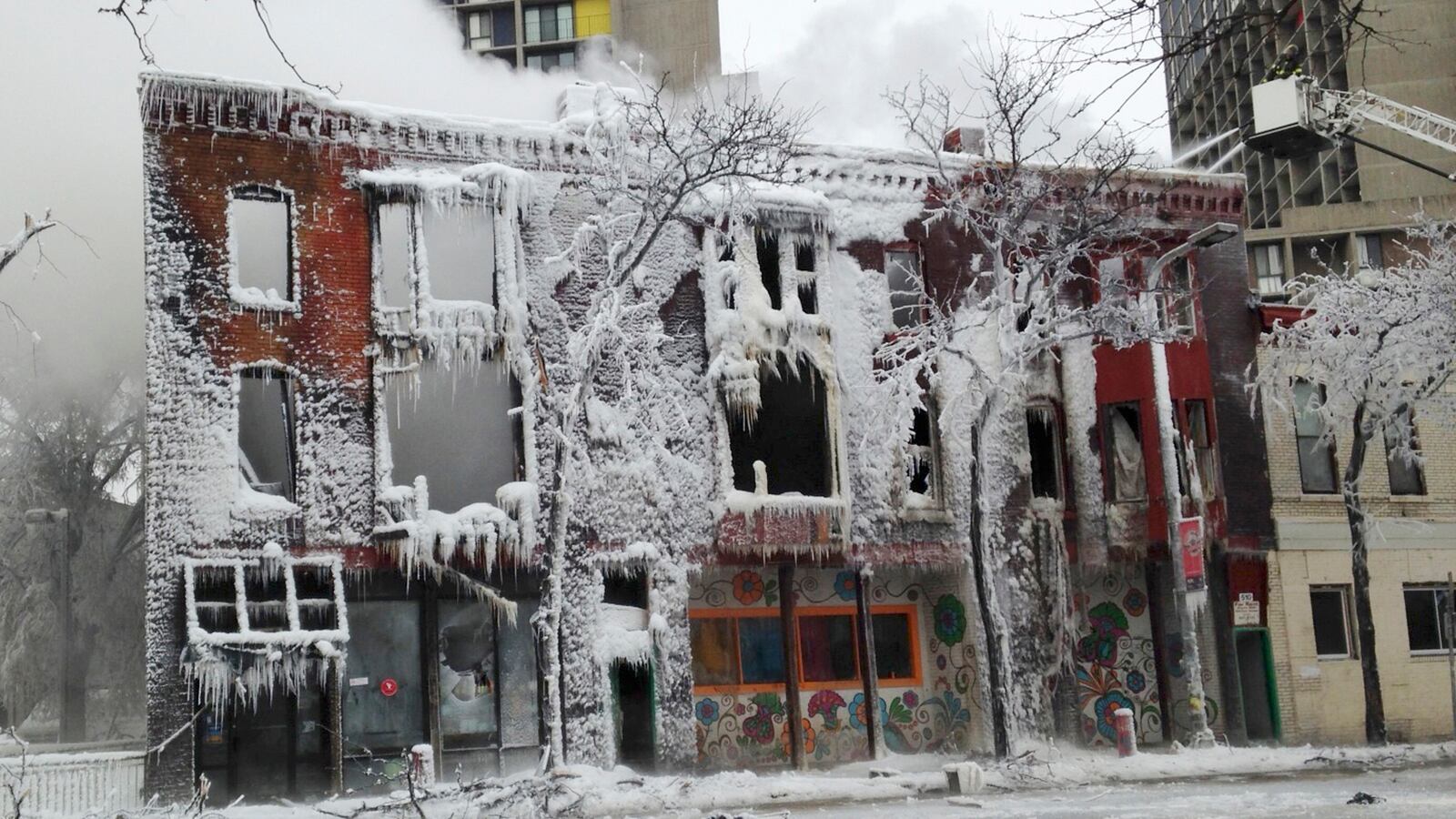 cheats/2014/01/01/13-hurt-in-minneapolis-explosion/140101-minneapolis-explosion-cheat_fts31z