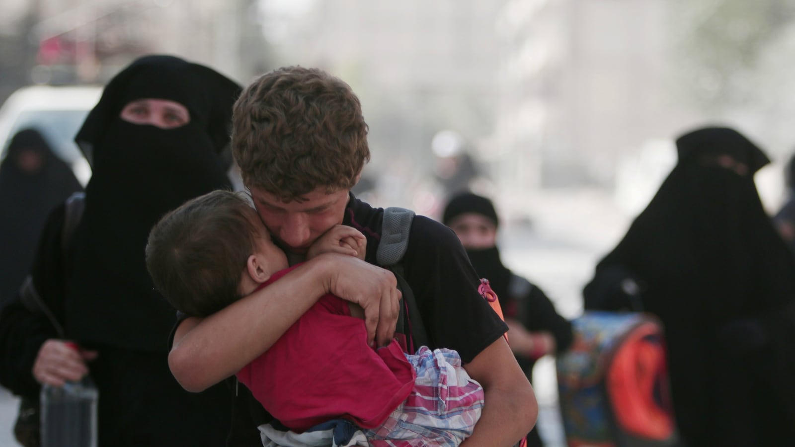 cheats/2016/08/13/hundreds-of-civilians-freed-from-isis-in-syria/160813-manbij-isis-cheat_jpmj3e
