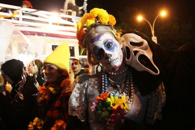 articles/2012/11/01/the-renegade-parade-new-york-city-s-halloween-party-survives/west-village-halloween-parade-dickson-crocker_dr5ph7