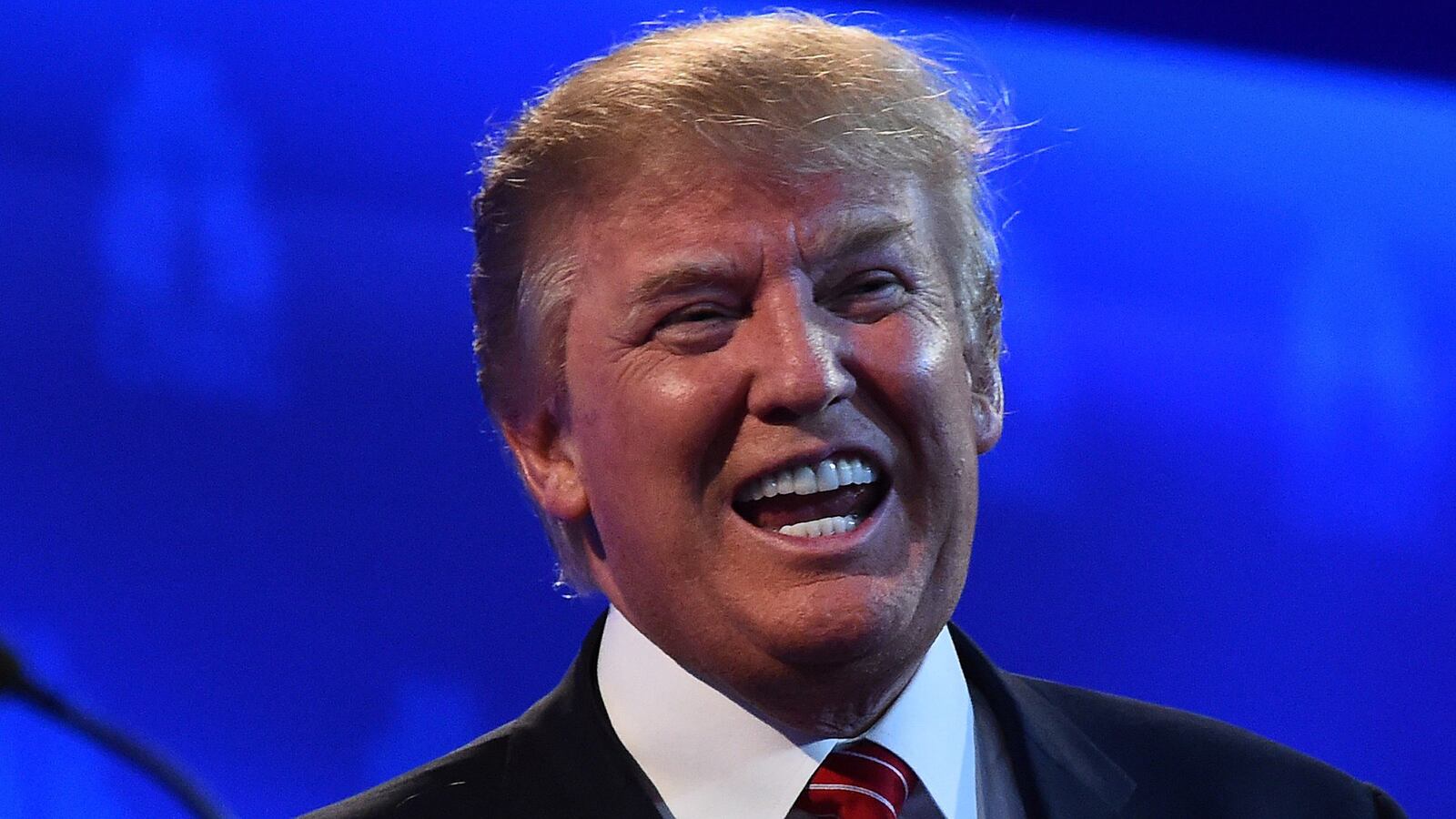 cheats/2015/12/03/trump-my-health-is-perfection/151203-Trump-cheat_eenclk