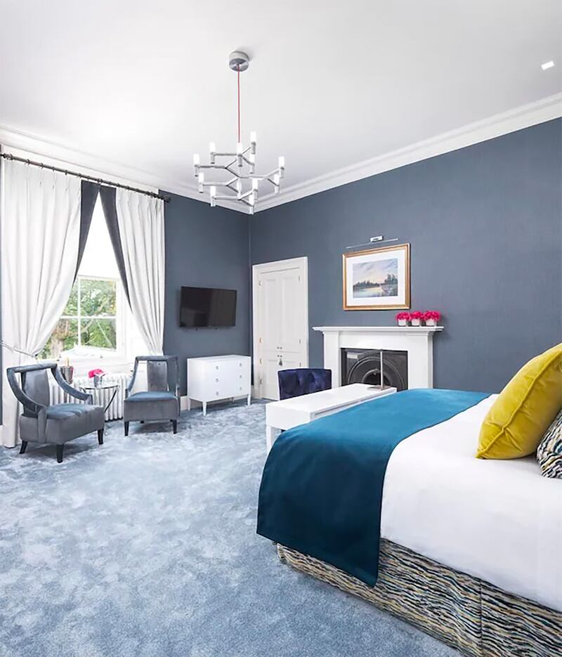 211109-OMG-Kirkliston-Castle-14_dyp8gs