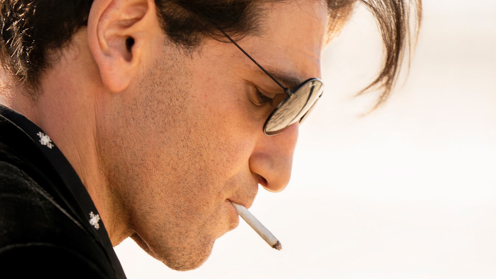 220905-american-gigilo-hero_a7sp5i