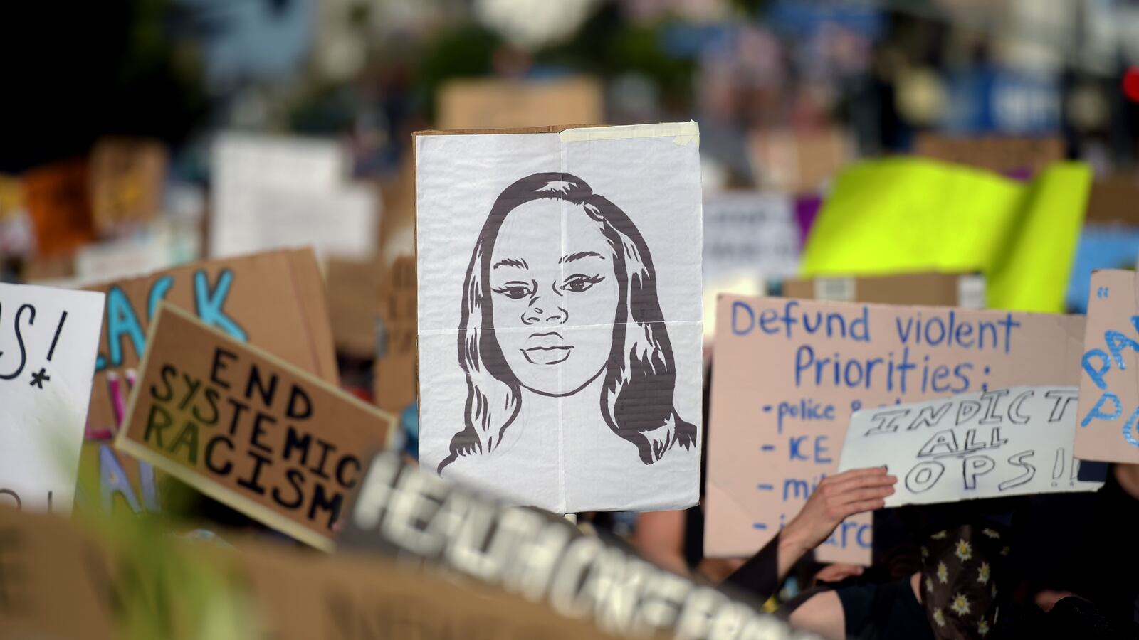 GettyImages-1218336857_gkrzxu