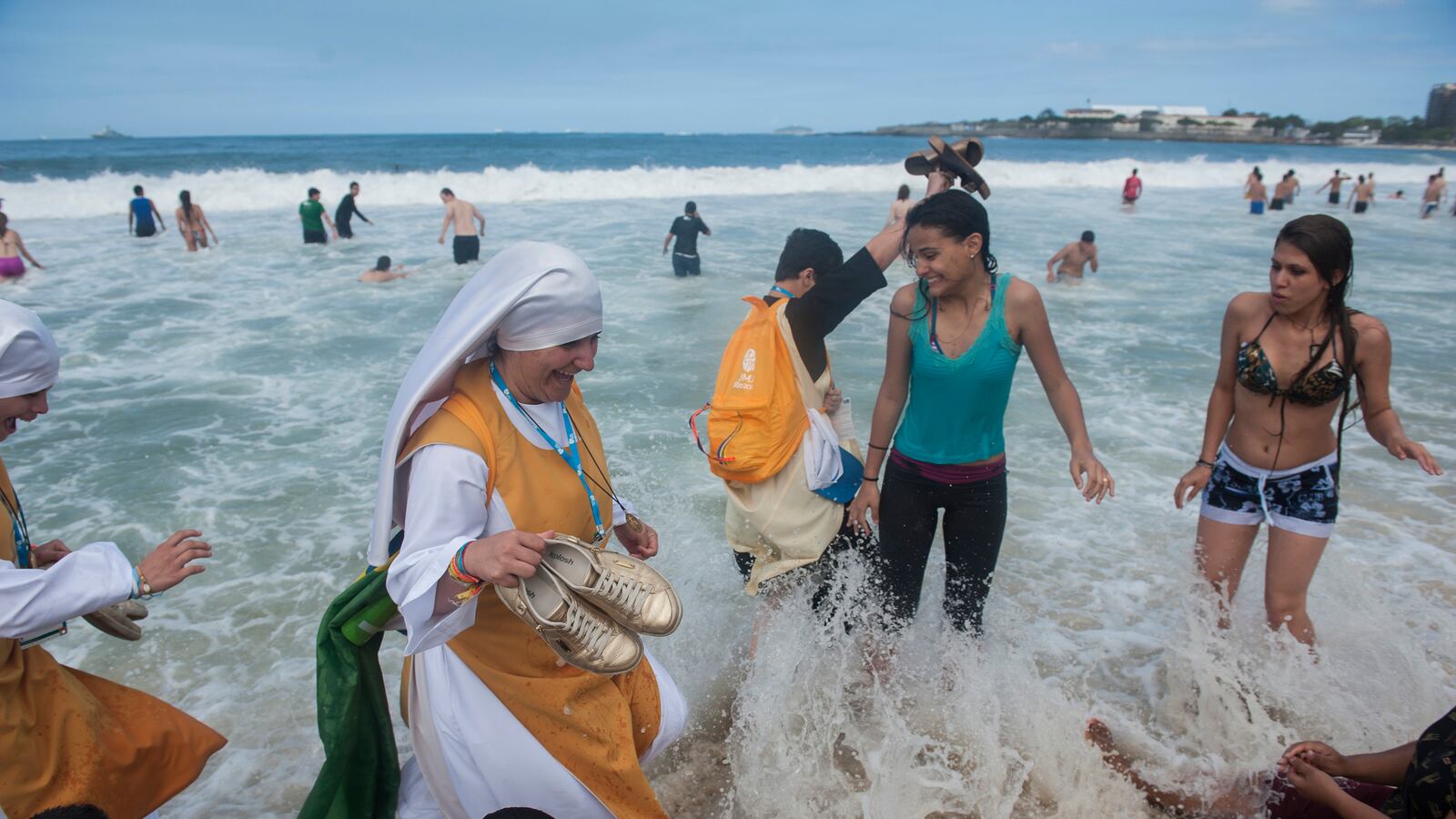 galleries/2013/08/02/week-in-photos-aug-2-2013/130731-wip-nuns_asatwb