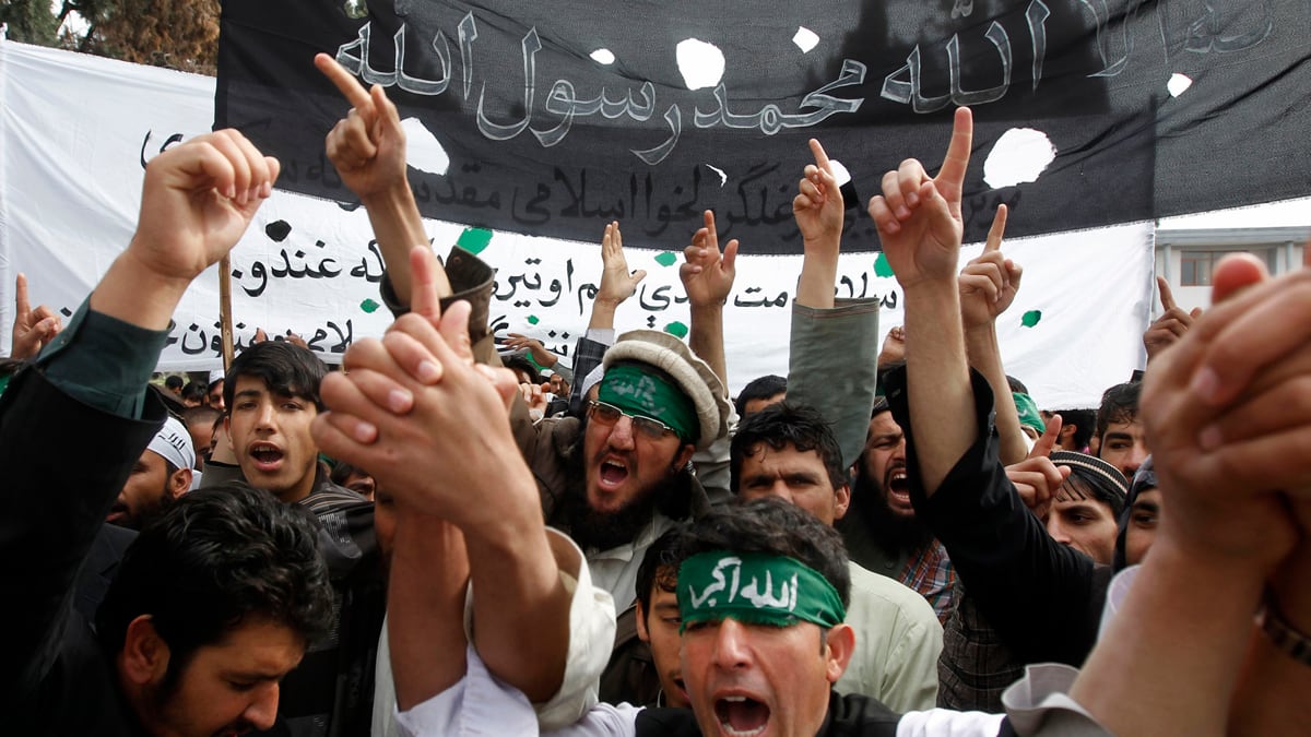 cheats/2012/03/13/u-s-debates-afghanistan-pullout/afghanistan-demonstration-cross-burning-cheat-update_mi3mgw