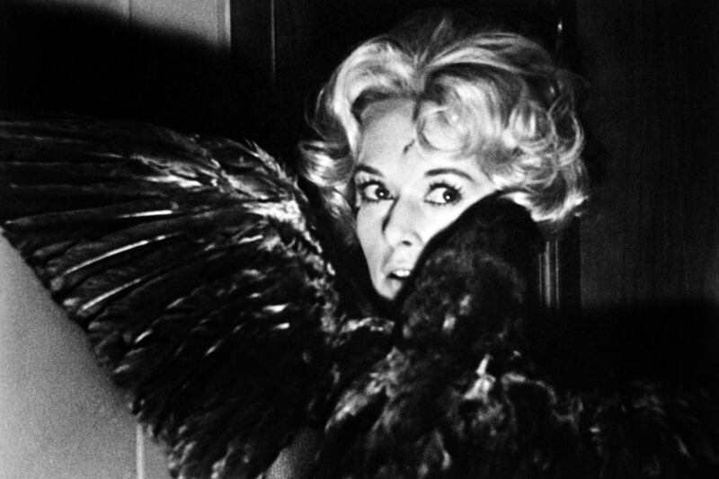 galleries/2011/09/14/movie-remakes/movie-remakes-the-birds_gulr60