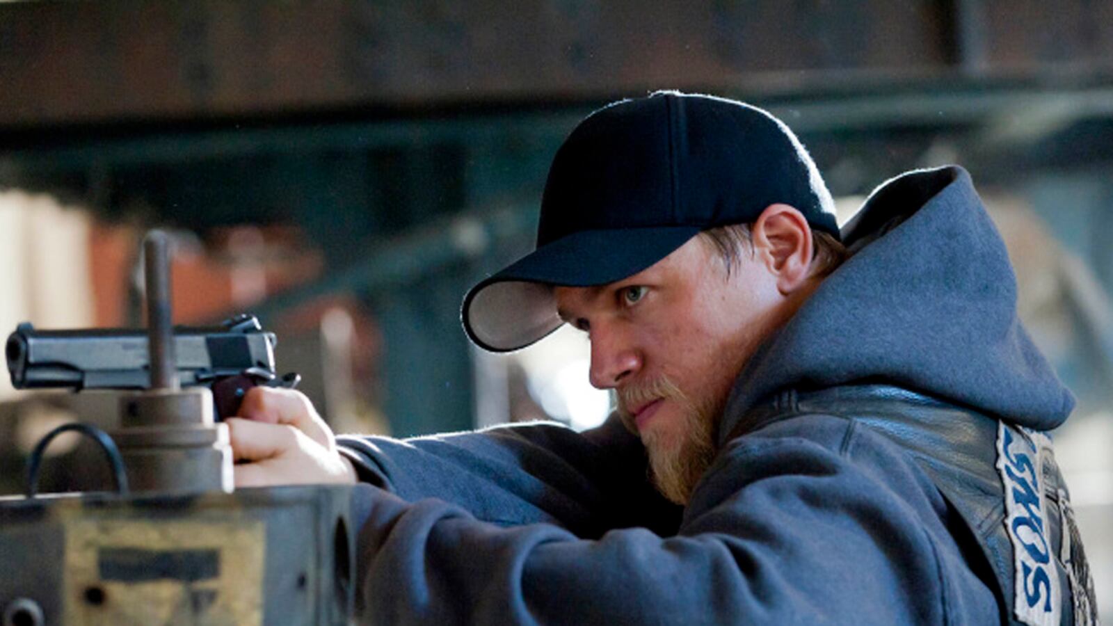 articles/2011/12/06/sons-of-anarchy-s-surprising-finale/sons-of-anarchy-fernandez_udparw