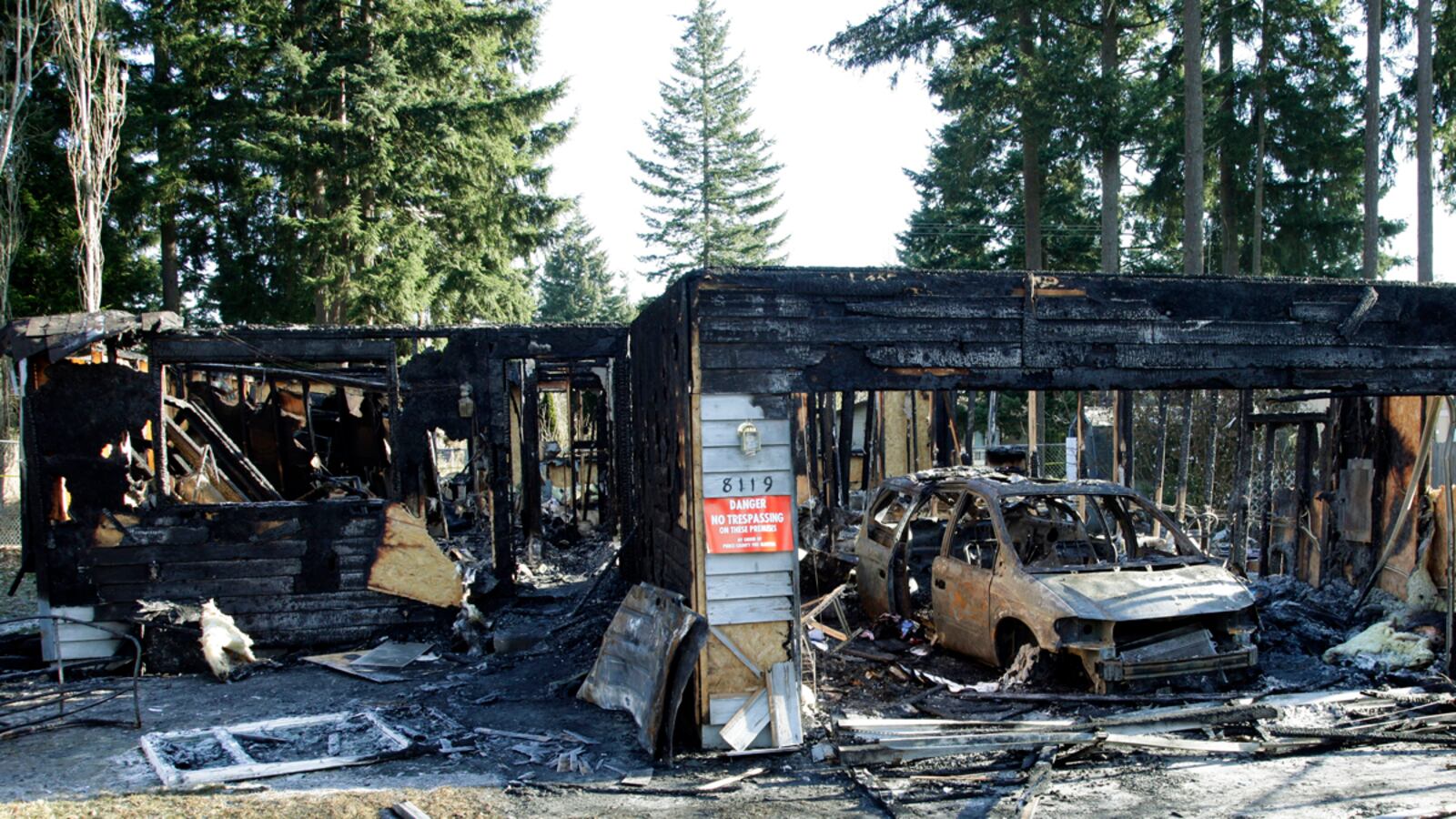 cheats/2012/02/08/911-call-powell-exploded-house/home-explosion-josh-powell-911-call-cheat_wh2vld