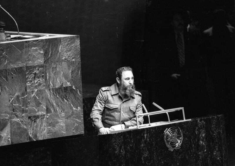galleries/2016/11/26/fidel-castro-through-the-years-in-photos/161126-fidel-castro-dead-06_jxsvei
