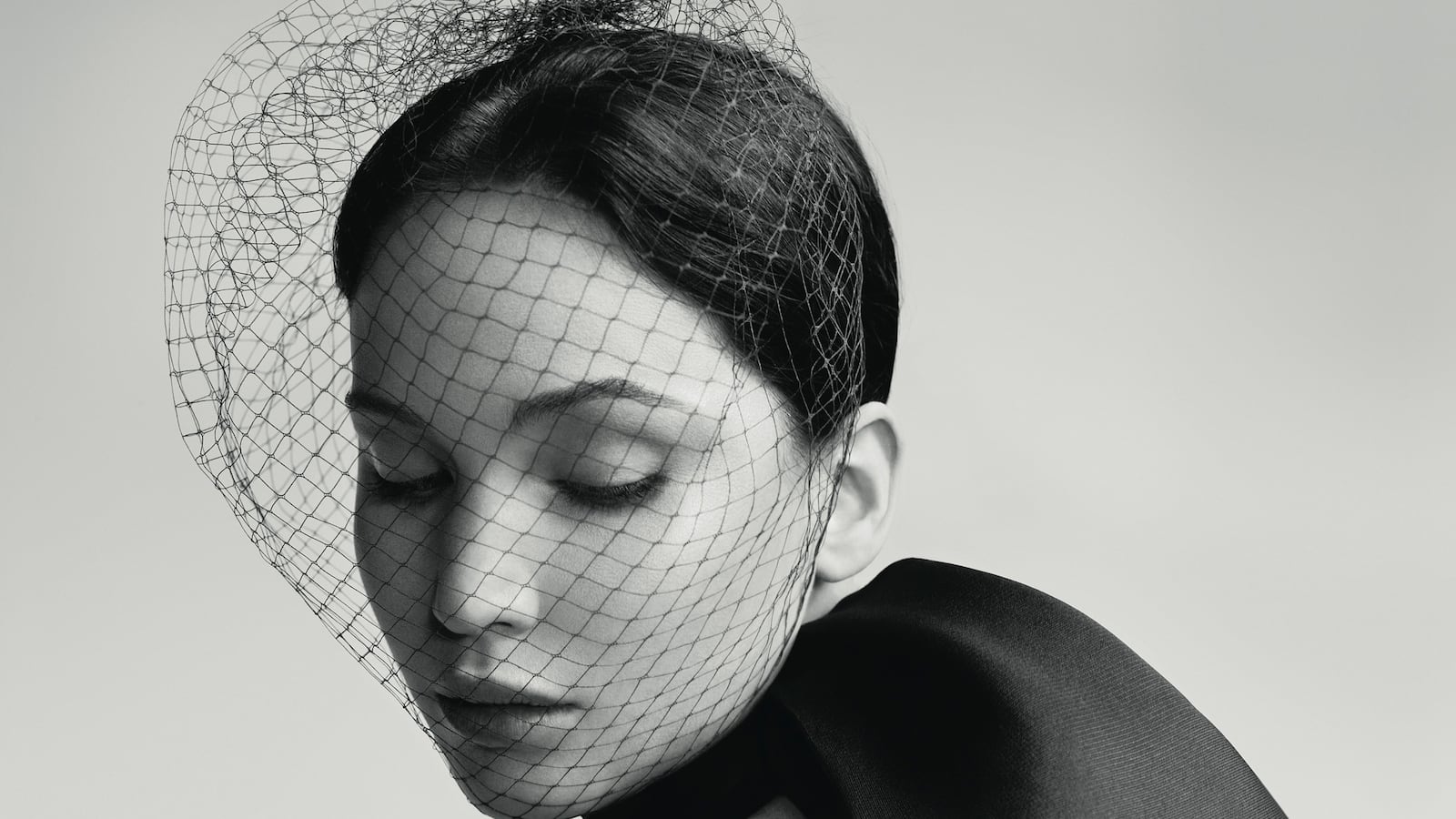 articles/2013/02/22/jennifer-lawrence-for-miss-dior-harry-styles-reveals-his-beauty-secrets/130222-dior-jennifer-lawrence-tease_wdxz2v