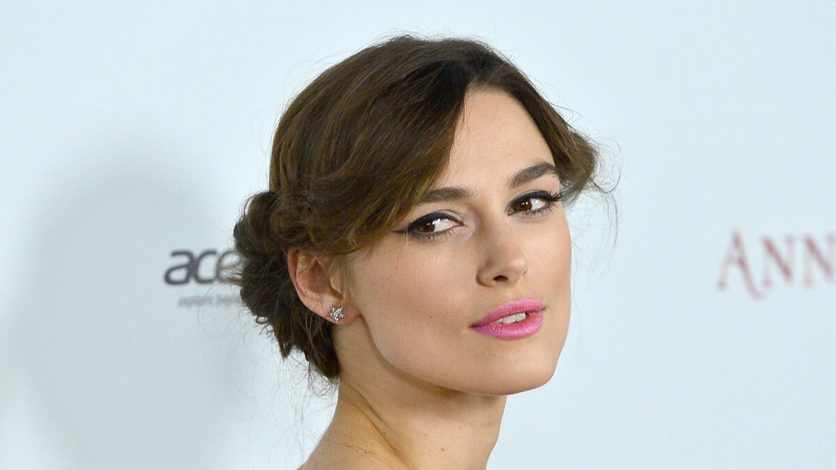 articles/2013/05/06/keira-knightly-marries-in-chanel-neiman-marcus-may-be-up-for-sale/keiracheatsheet_ey7qgk