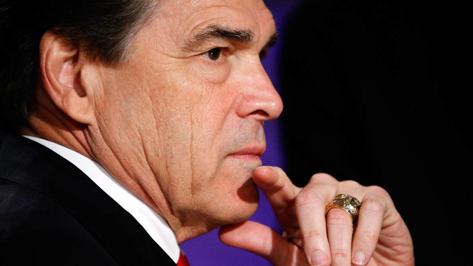 articles/2011/10/11/gop-presidential-debate-rick-perry-gets-no-traction/rick-perry-quiet-debate_sxob4u