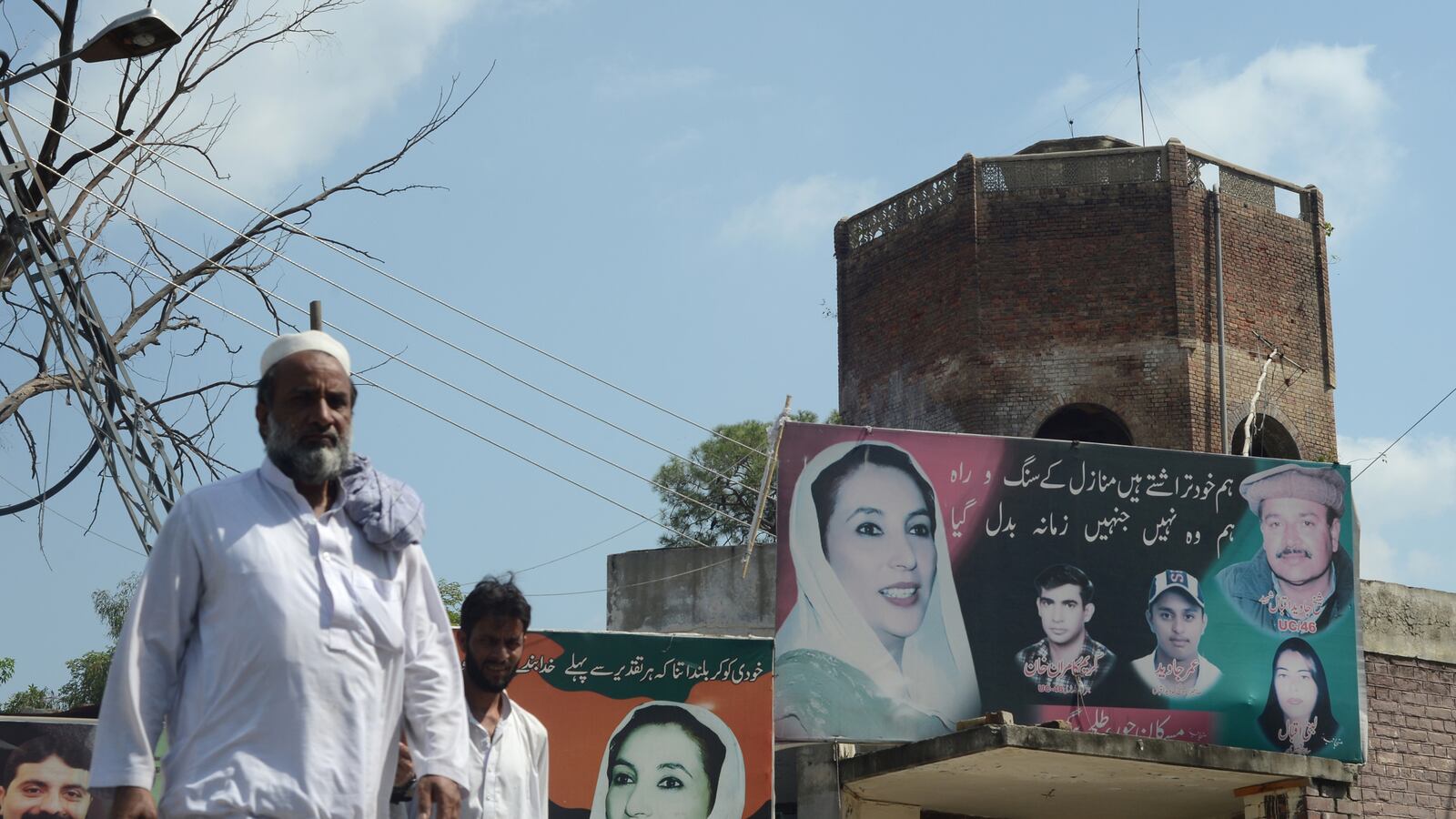 articles/2013/08/21/pakistan-s-murder-mystery/130820-Haqqani-Musharraf-tease_pvequb