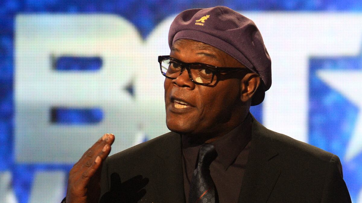 cheats/2012/09/27/samuel-l-jackson-makes-pro-obama-video/jackson-obama-ad-cheat_peecar