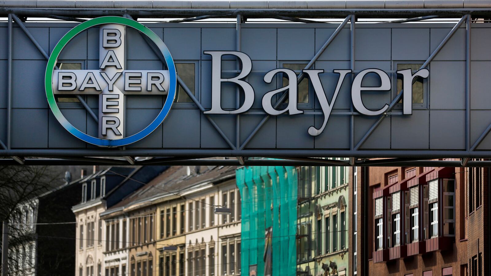 articles/2016/09/23/food-blackmail-the-potential-danger-of-bayer-s-purchase-of-monsanto/160923-brooks-bayer-monsonto-tease_hxntjc