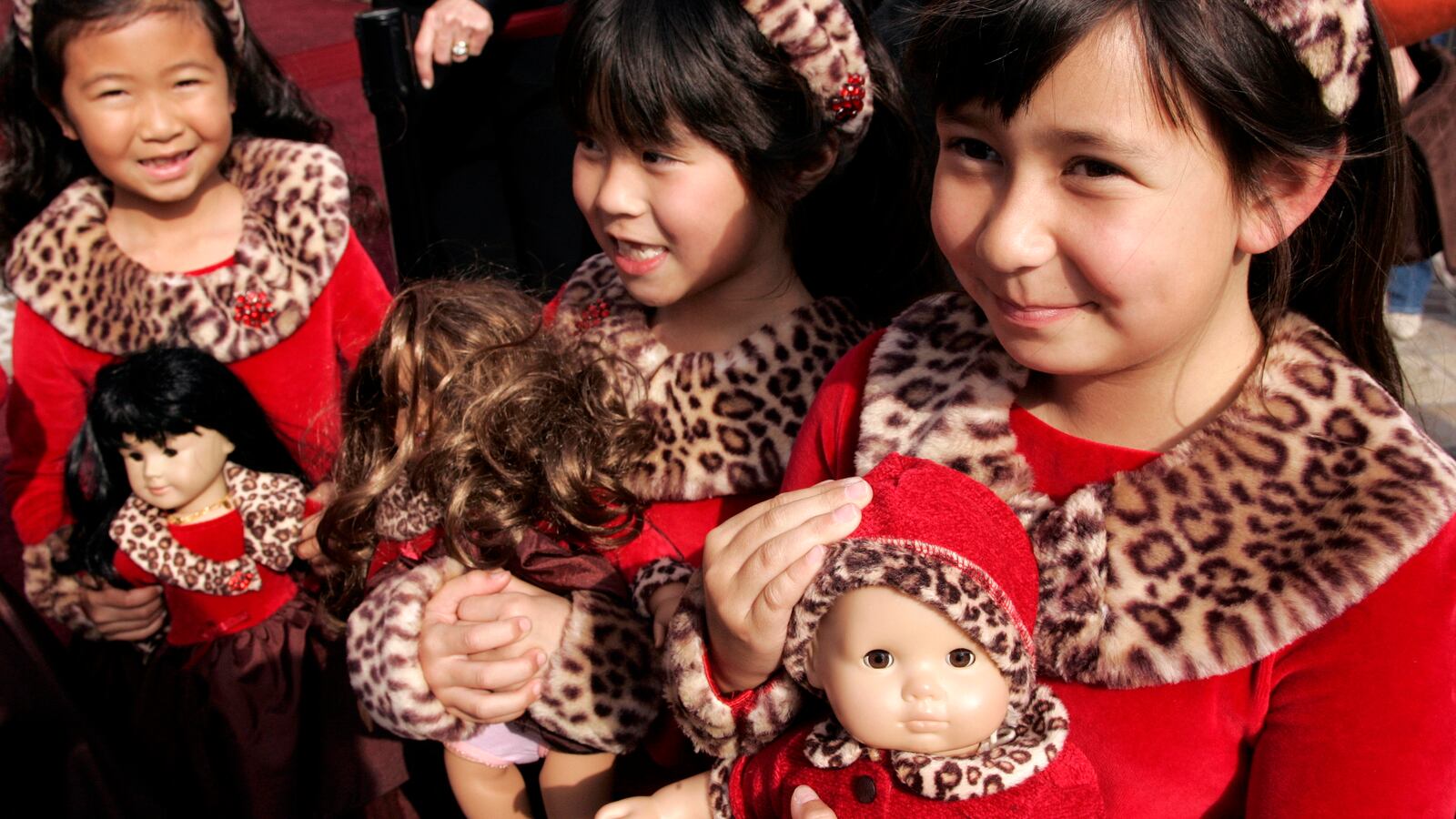 2006-04-22T120000Z_1450843454_PBEAHUNOYEK_RTRMADP_3_USA_i5ub4u