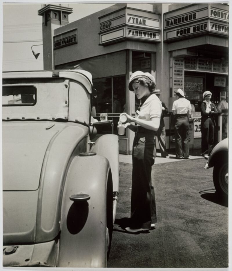 galleries/2011/08/14/modernist-photography-exhibit-boston-mfa-photos/boston-mfa-gallery16_jsytob