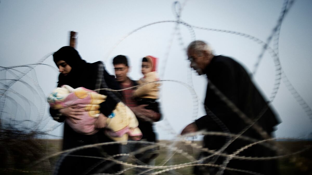 articles/2012/04/17/pregnant-women-flee-syria/syria-refugees-teaser_k9lawq