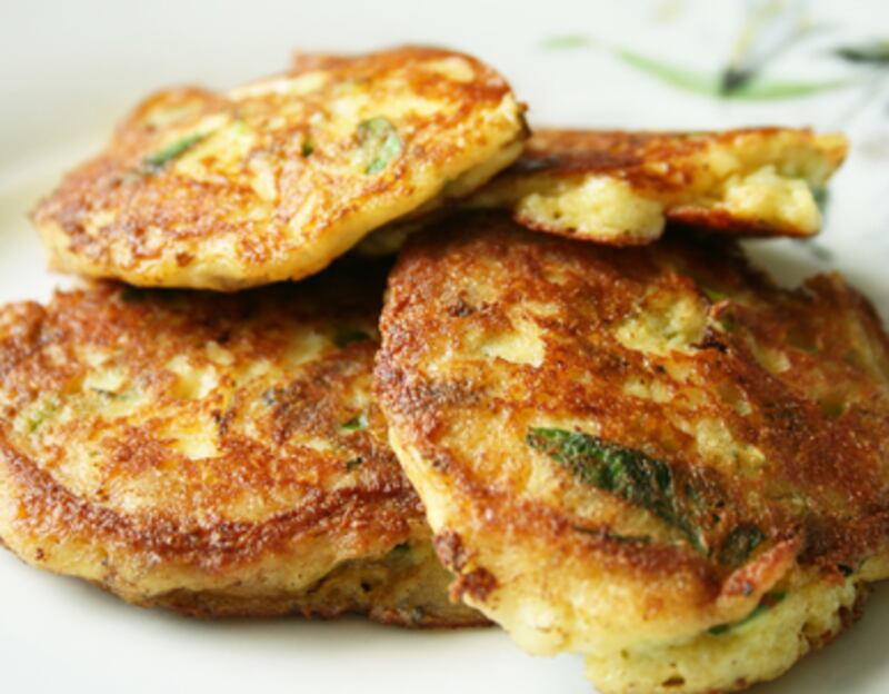 articles/2010/12/01/hanukkah-recipe-for-potato-pancakes/powers-potato-pancakes_144517_b2jlcz