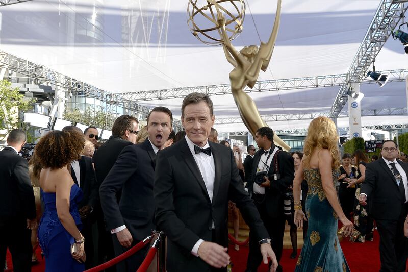 galleries/2014/03/20/best-celebrity-photobombs/140319-celeb-photobomb6-tease_iogjkc