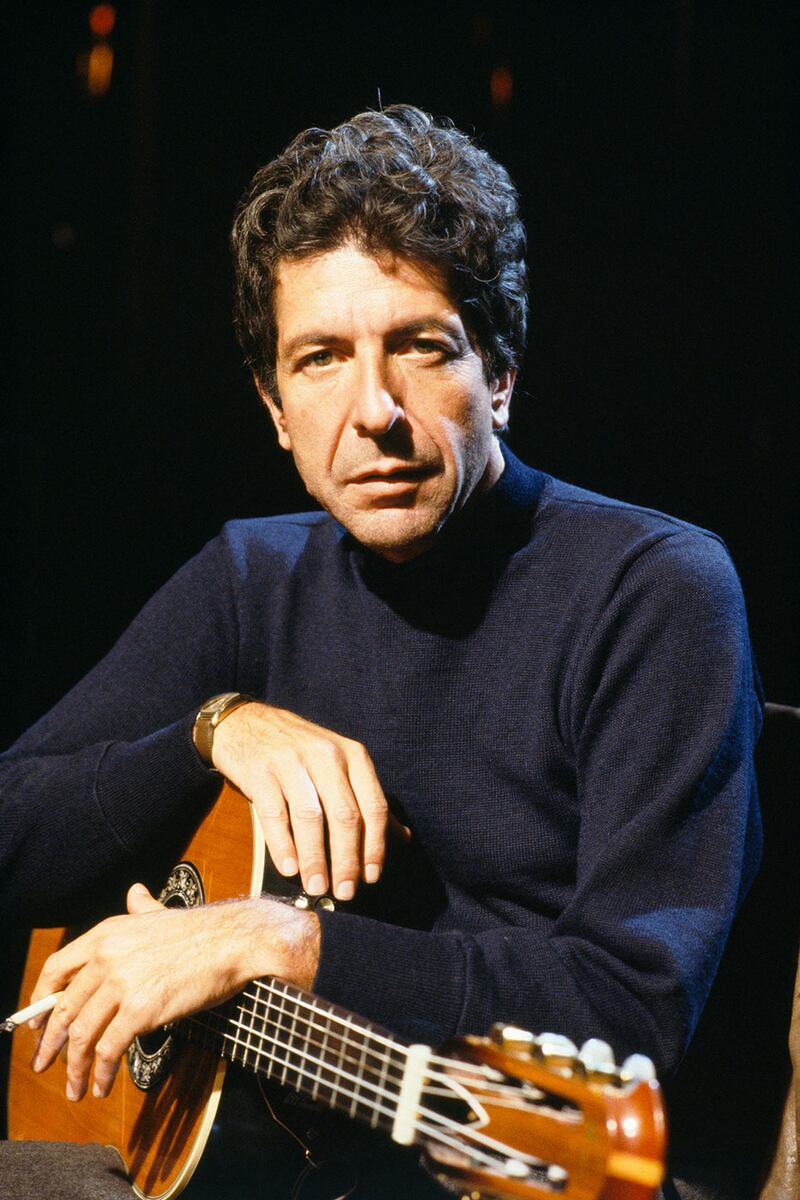 galleries/2016/11/11/leonard-cohen-dies-at-82-his-life-in-photos/161110-Leonard-Cohen-18-embed_qwo6cm
