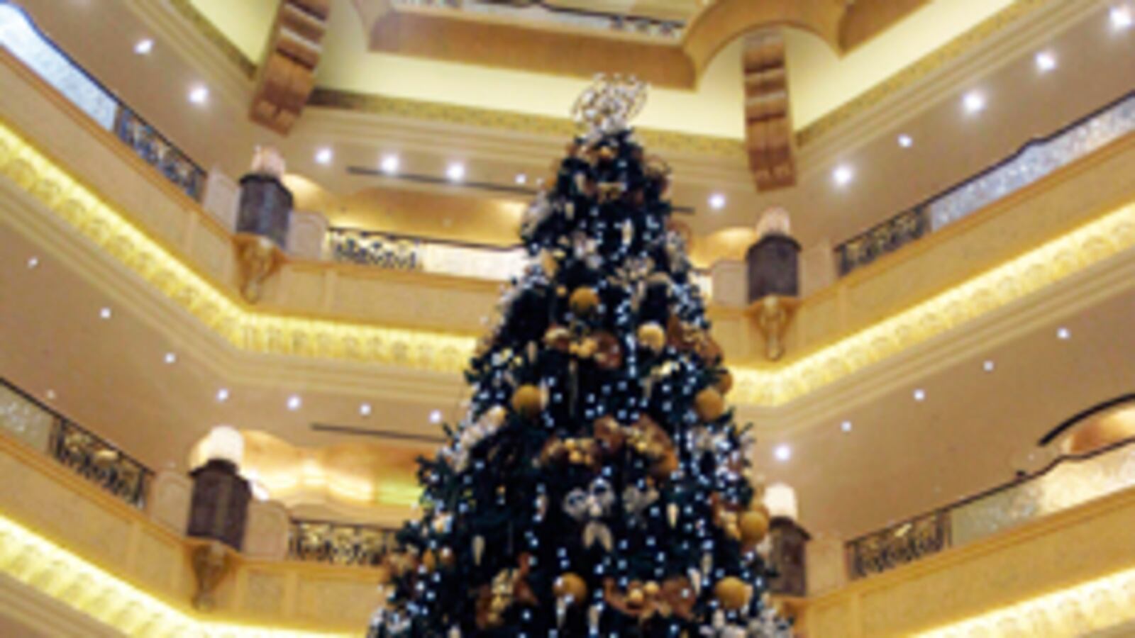 cheats/2010/12/20/the-11m-xmas-tree/christmas-tree_rde5bw