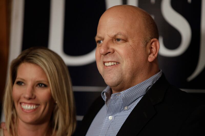 articles/2012/11/29/scott-desjarlais-crossed-the-line-by-having-sex-with-patients/sepkowitz-desjarlais-abortion-tease-embed_sbe3ei