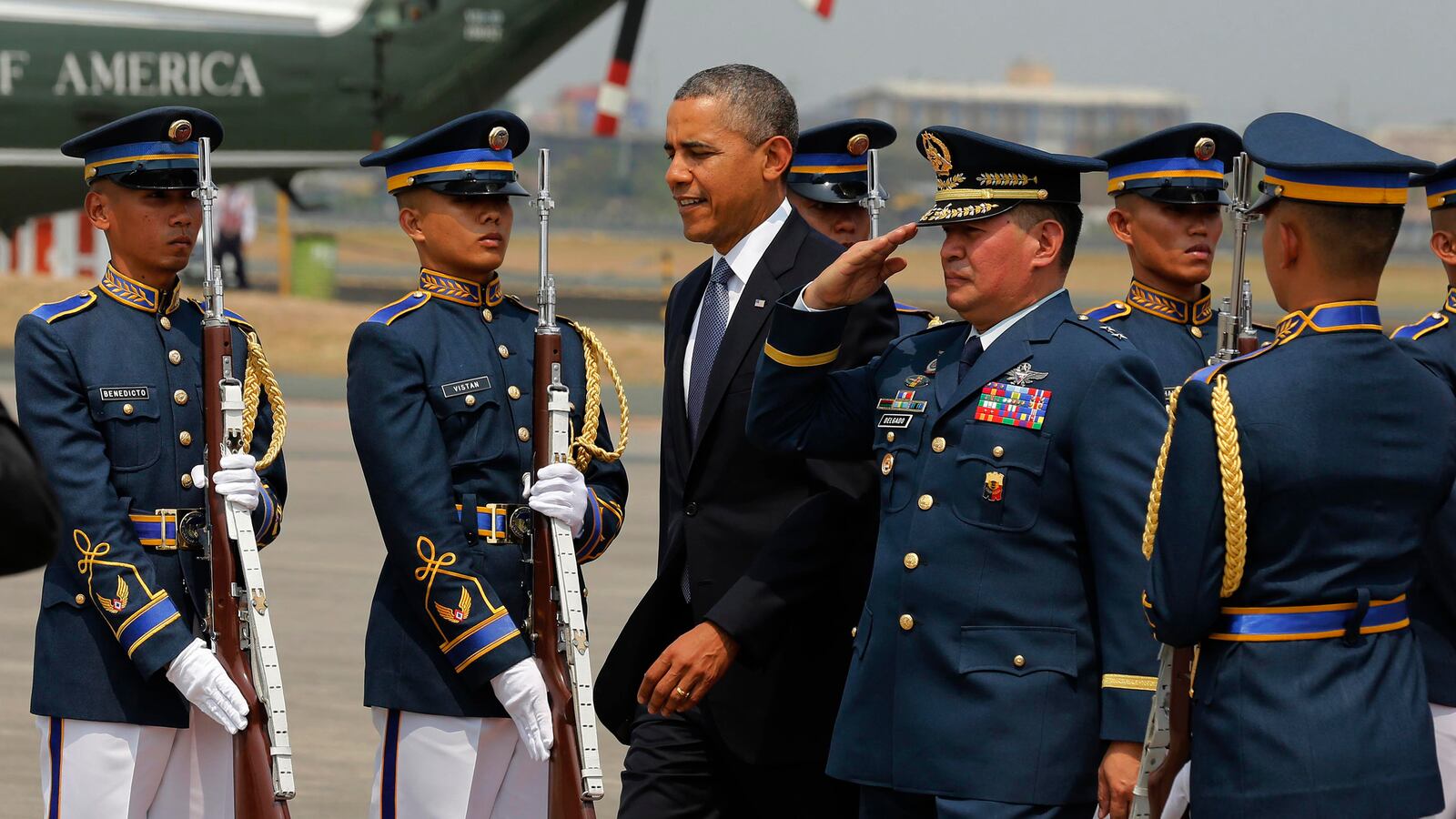 cheats/2014/04/28/u-s-philippines-sign-military-pact/140428-philippines-cheat_x4knv1