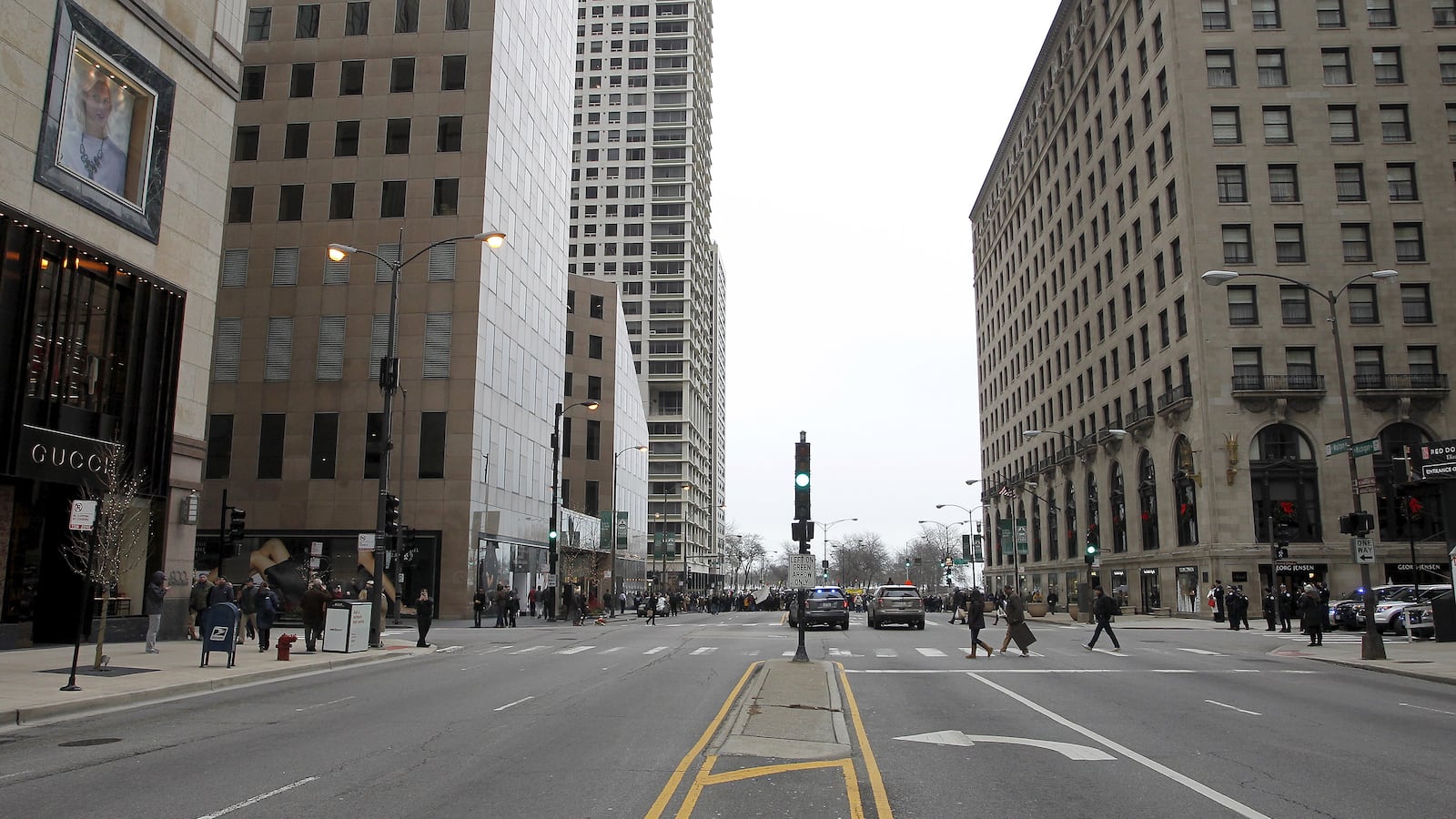 2015-12-24T120000Z_2100340002_GF10000275810_RTRMADP_3_USA-RACE-CHICAGO_z5eqh4