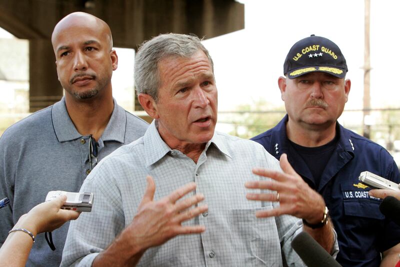 articles/2011/08/27/hurricane-irene-s-political-challenge-best-george-bush-ray-nagin/bush-nagin-disaster-relief-tomasky_ajjebc