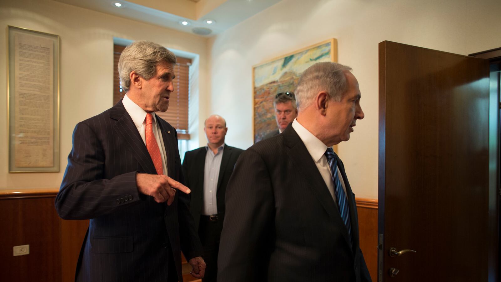 articles/2013/08/13/bibi-s-settlments-and-kerry-s-restraint/kerry-bibi-point-openz_siwe5n