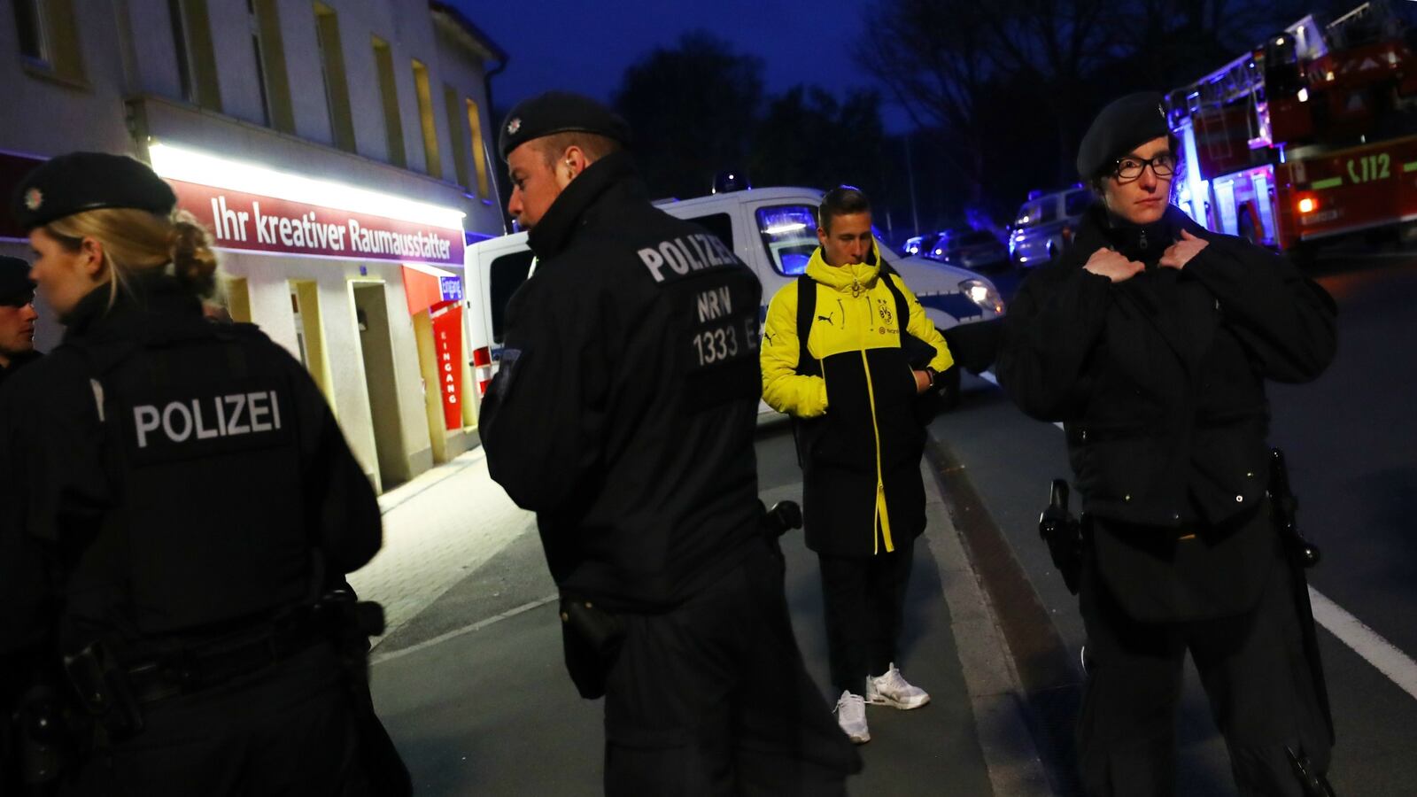 cheats/2017/04/11/blasts-hit-german-soccer-team-s-bus-1-injured/170411-germany-football-team-attacked-cheat_epedcv