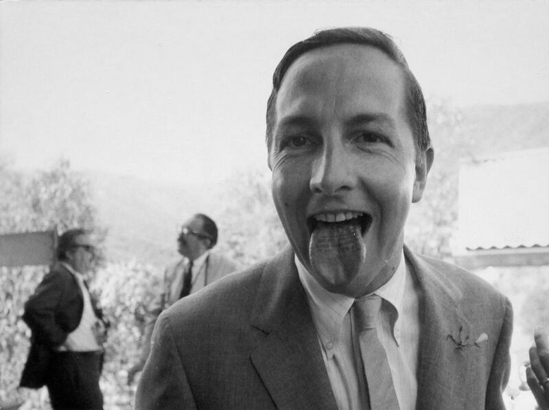 galleries/2013/05/09/dennis-hopper-the-lost-album-photos/130509-hopper-Robert-Rauschenberg-1966_ejlp8e